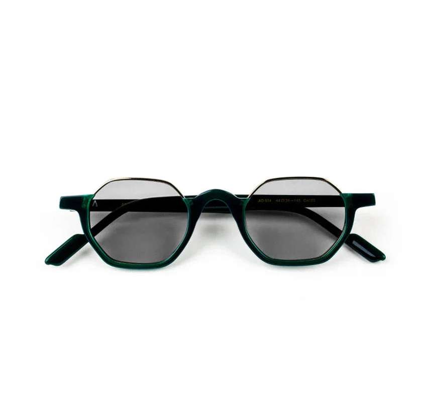 ADAM YOUNG AD034 C.05